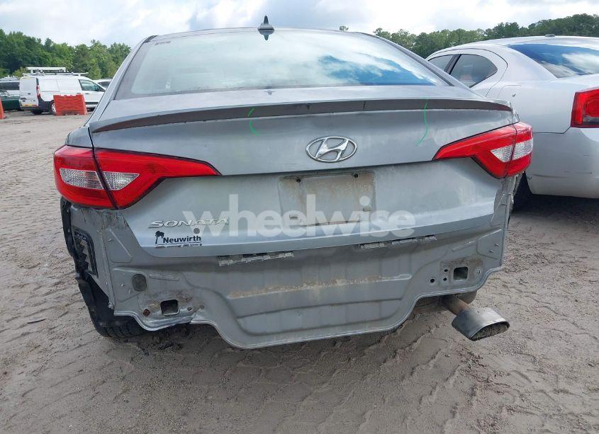 Photo 13 of 2015 Hyundai Sonata SE (VIN 5NPE24AF4FH081977)