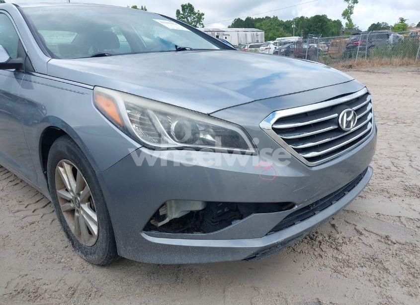 Photo 15 of 2015 Hyundai Sonata SE (VIN 5NPE24AF4FH081977)