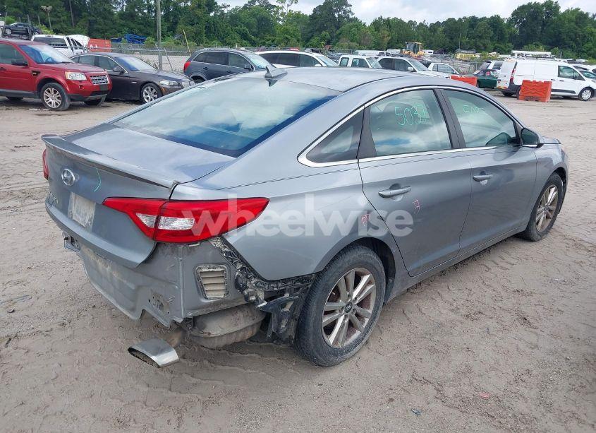 Photo 4 of 2015 Hyundai Sonata SE (VIN 5NPE24AF4FH081977)