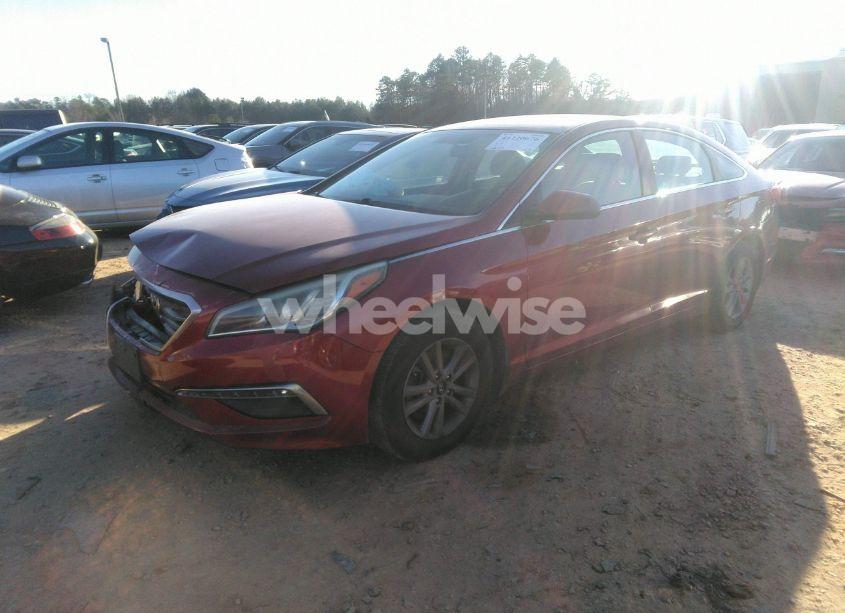 Photo 2 of 2015 Hyundai Sonata SE (VIN 5NPE24AF4FH099718)