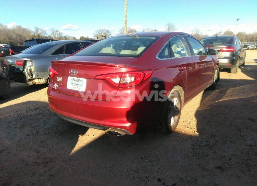 Photo 4 of 2015 Hyundai Sonata SE (VIN 5NPE24AF4FH099718)