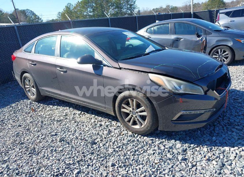 2015 Hyundai Sonata SE (VIN 5NPE24AF4FH102634) main photo