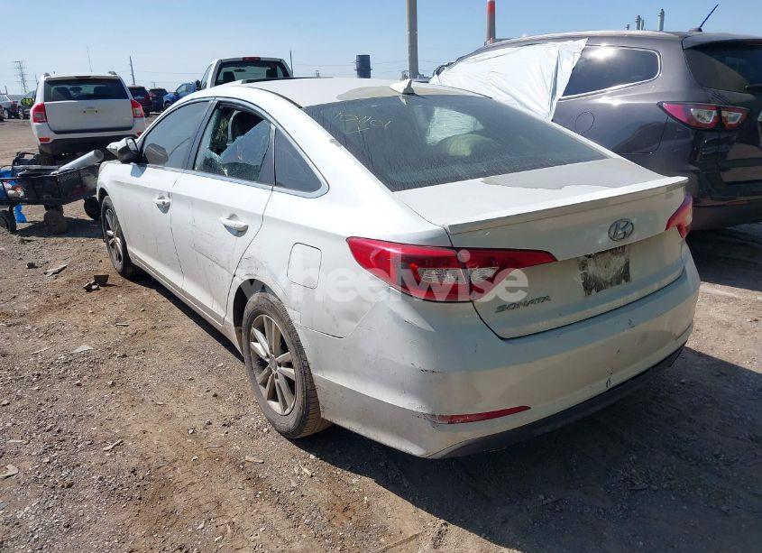 Photo 3 of 2015 Hyundai Sonata SE (VIN 5NPE24AF4FH109101)