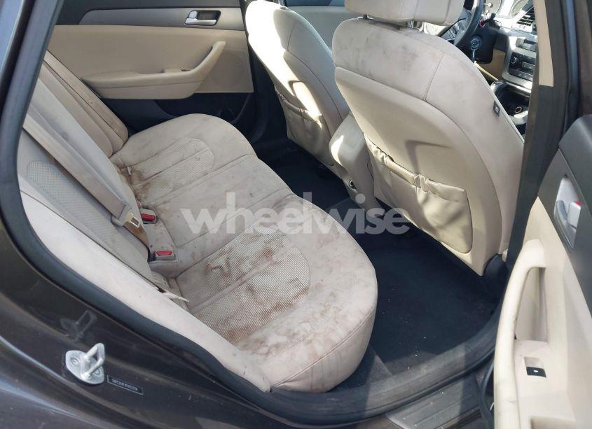 Photo 8 of 2015 Hyundai Sonata SE (VIN 5NPE24AF4FH112774)