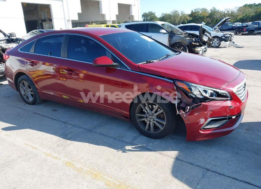 2015 Hyundai Sonata SE (VIN 5NPE24AF4FH122110) main photo