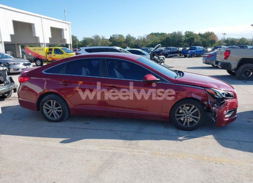 Photo 14 of 2015 Hyundai Sonata SE (VIN 5NPE24AF4FH122110)