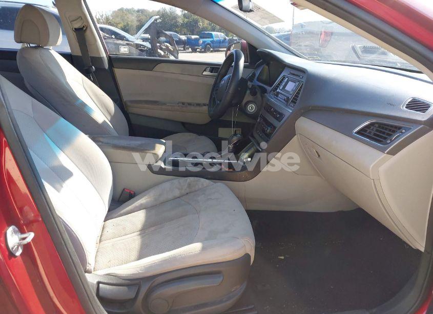 Photo 5 of 2015 Hyundai Sonata SE (VIN 5NPE24AF4FH122110)