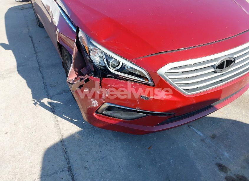 Photo 6 of 2015 Hyundai Sonata SE (VIN 5NPE24AF4FH122110)