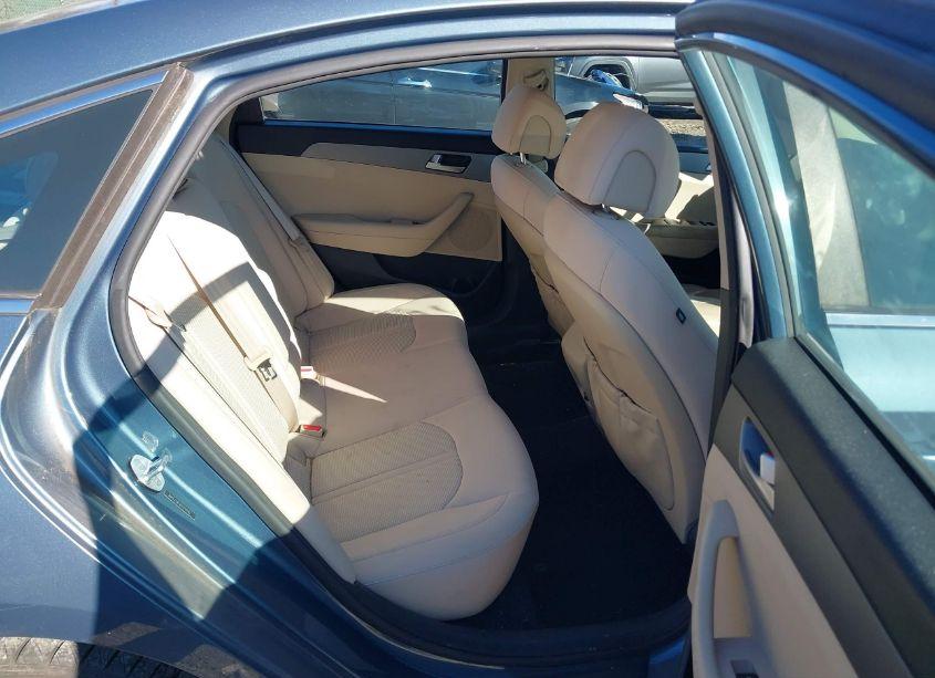 Photo 8 of 2015 Hyundai Sonata SE (VIN 5NPE24AF4FH145581)