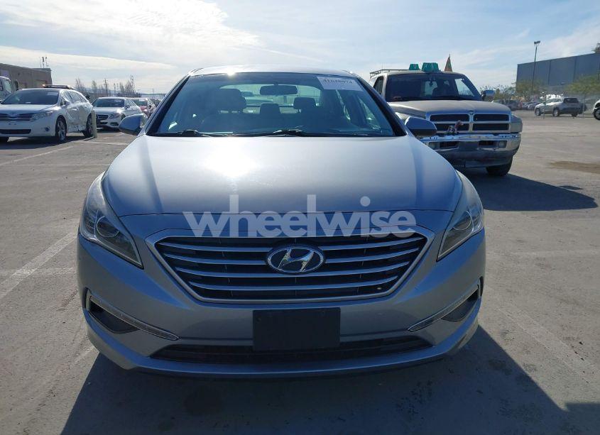 Photo 12 of 2015 Hyundai Sonata SE (VIN 5NPE24AF4FH156094)