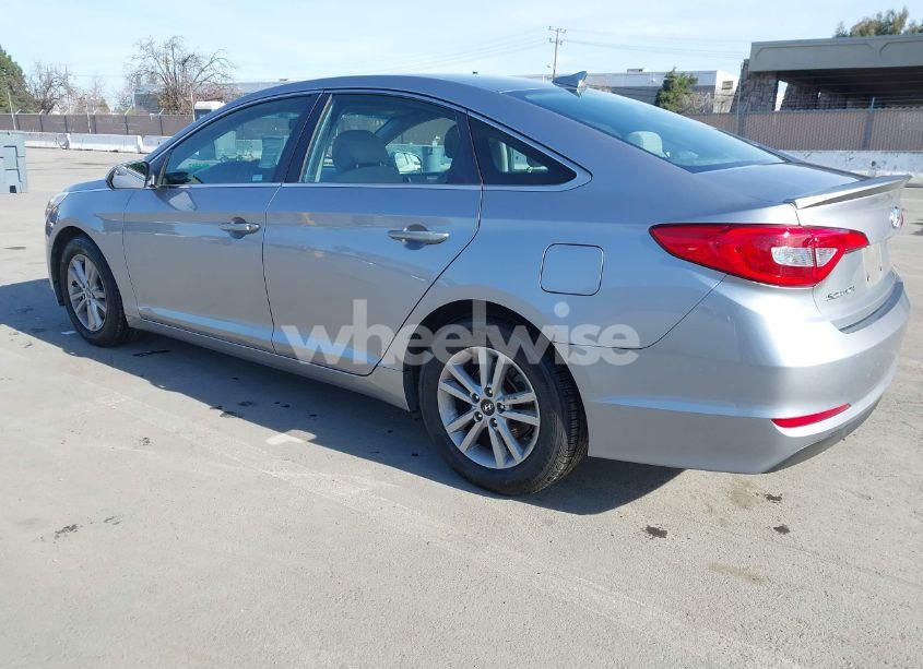 Photo 3 of 2015 Hyundai Sonata SE (VIN 5NPE24AF4FH156094)