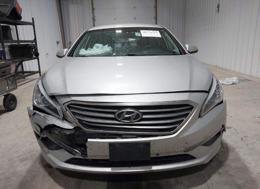 Photo 12 of 2015 Hyundai Sonata SE (VIN 5NPE24AF4FH156693)