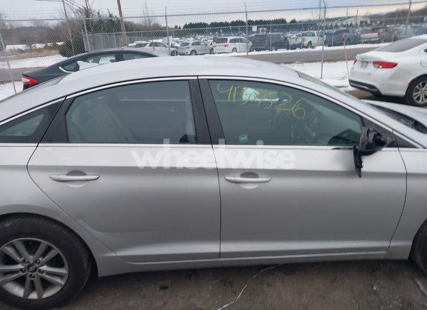 Photo 14 of 2015 Hyundai Sonata SE (VIN 5NPE24AF4FH182954)