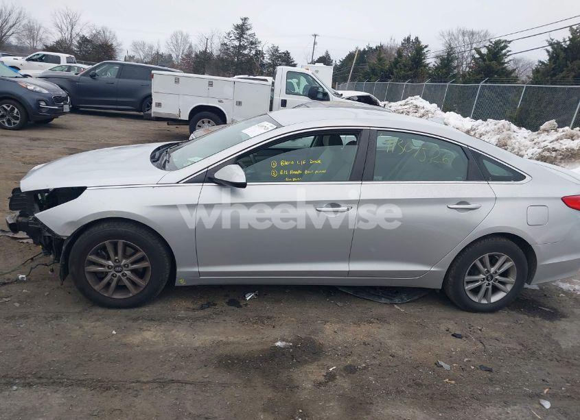 Photo 15 of 2015 Hyundai Sonata SE (VIN 5NPE24AF4FH182954)