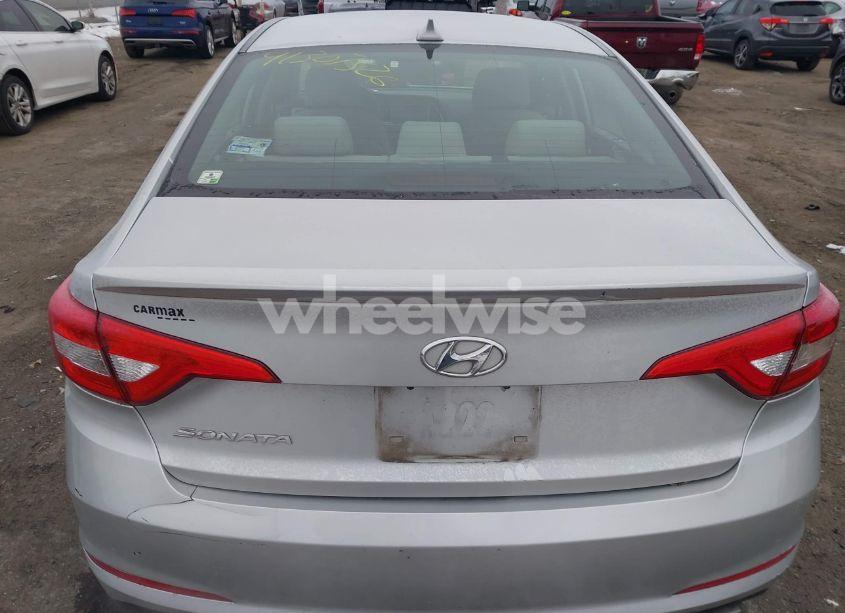 Photo 17 of 2015 Hyundai Sonata SE (VIN 5NPE24AF4FH182954)