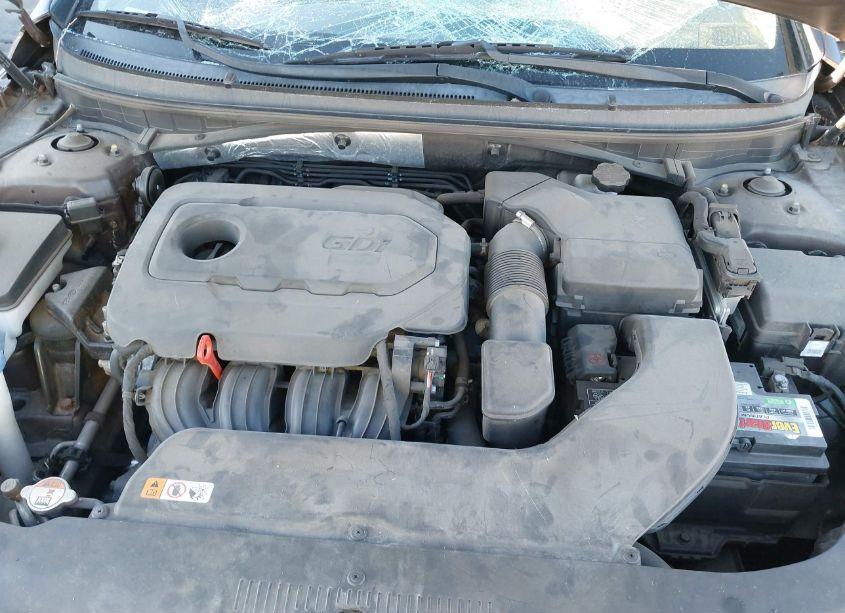 Photo 10 of 2015 Hyundai Sonata SE (VIN 5NPE24AF4FH185692)