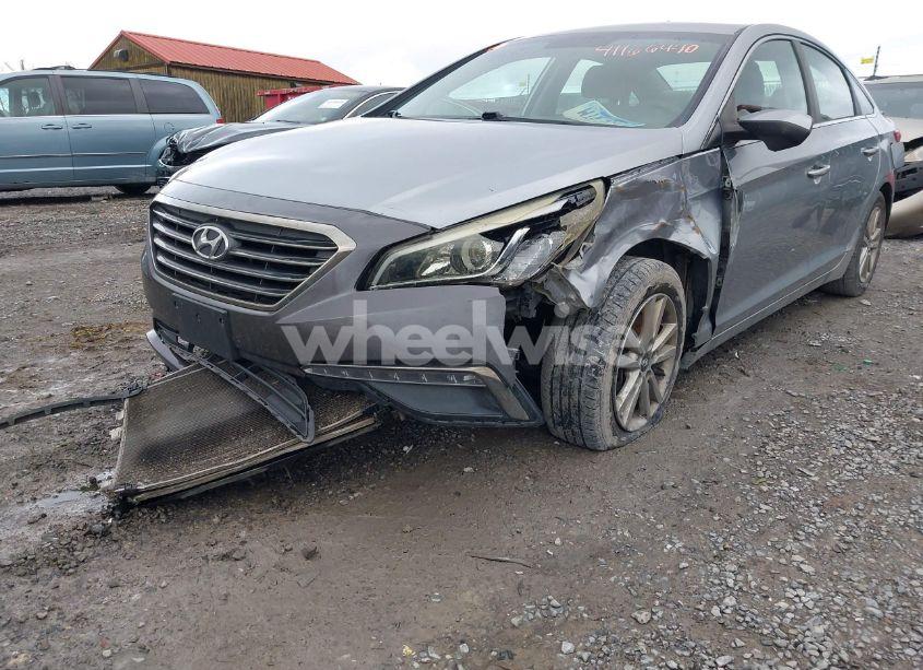 Photo 6 of 2015 Hyundai Sonata SE (VIN 5NPE24AF4FH197860)