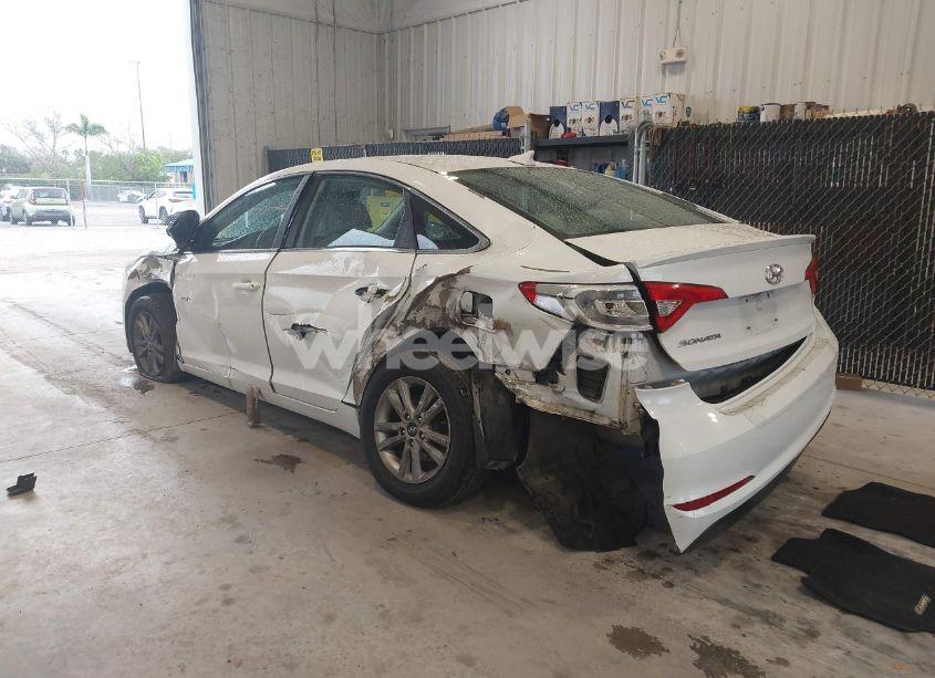 Photo 3 of 2015 Hyundai Sonata SE (VIN 5NPE24AF4FH198734)