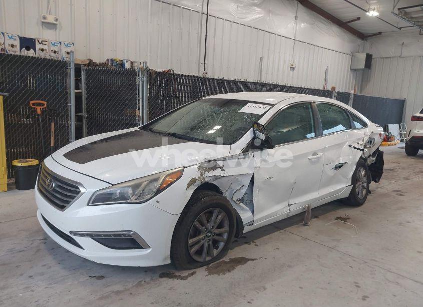 Photo 6 of 2015 Hyundai Sonata SE (VIN 5NPE24AF4FH198734)