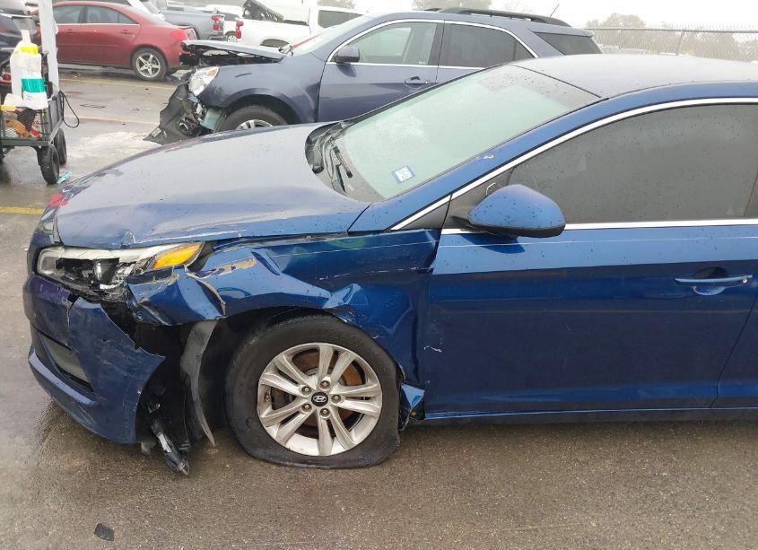 Photo 12 of 2015 Hyundai Sonata SE (VIN 5NPE24AF4FH225026)