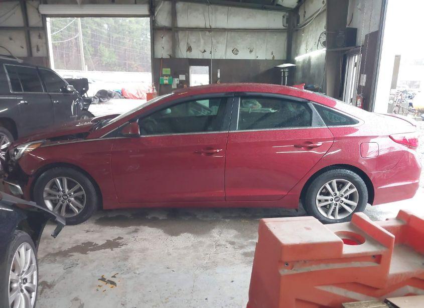 Photo 13 of 2015 Hyundai Sonata SE (VIN 5NPE24AF4FH226399)