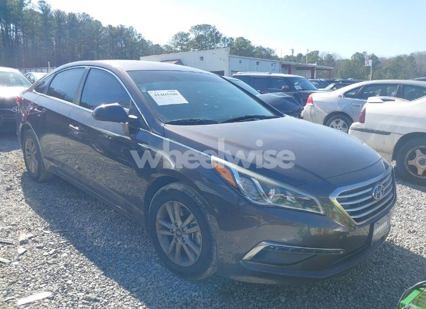 2015 Hyundai Sonata SE (VIN 5NPE24AF4FH234647) main photo