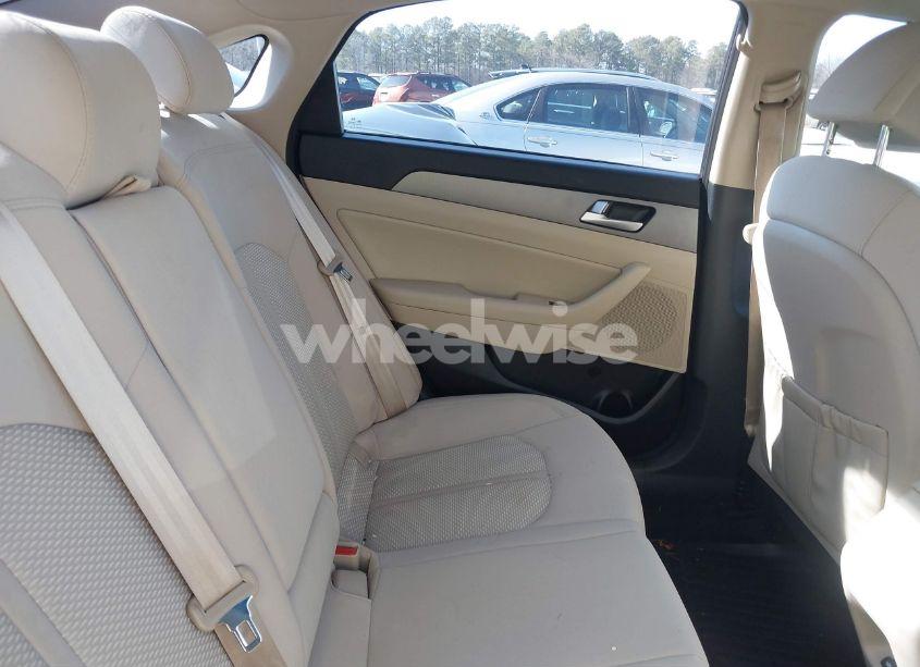 Photo 8 of 2015 Hyundai Sonata SE (VIN 5NPE24AF4FH234647)