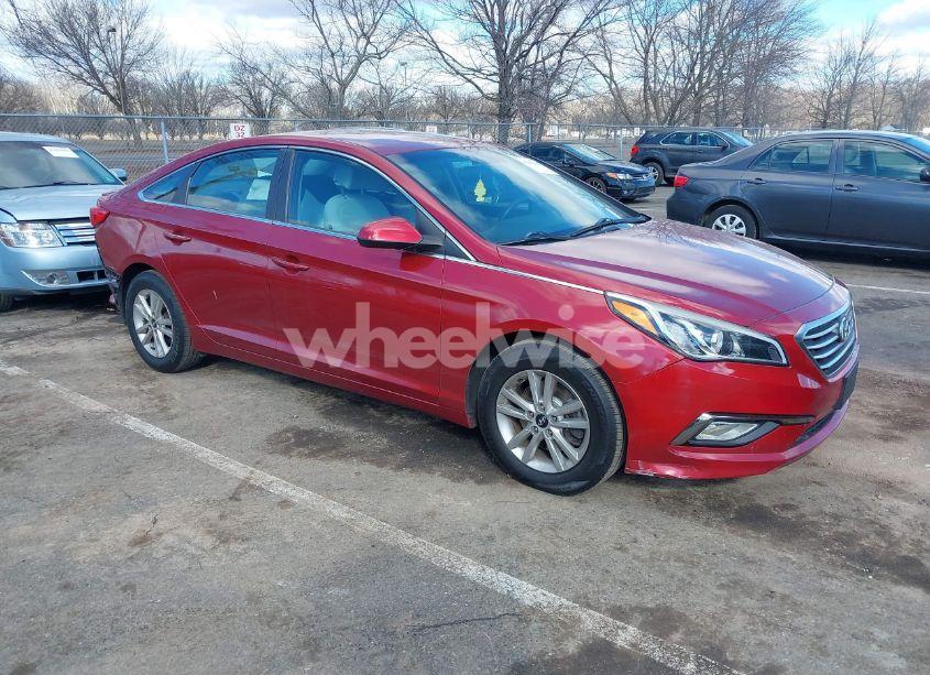 2015 Hyundai Sonata SE (VIN 5NPE24AF4FH252193) main photo