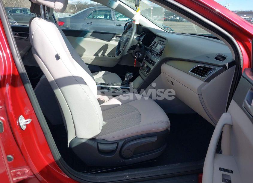 Photo 5 of 2015 Hyundai Sonata SE (VIN 5NPE24AF4FH252193)