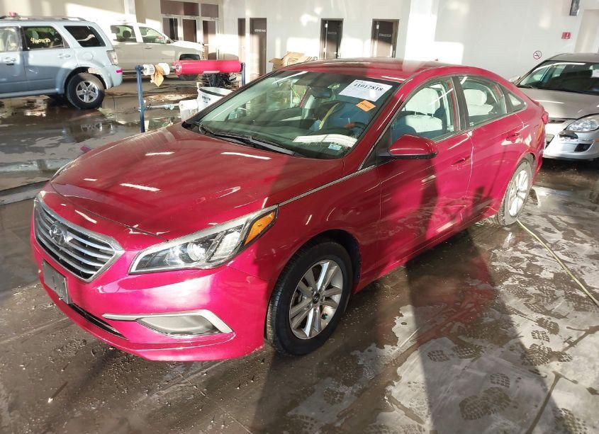 Photo 2 of 2016 Hyundai Sonata SE (VIN 5NPE24AF4GH260232)