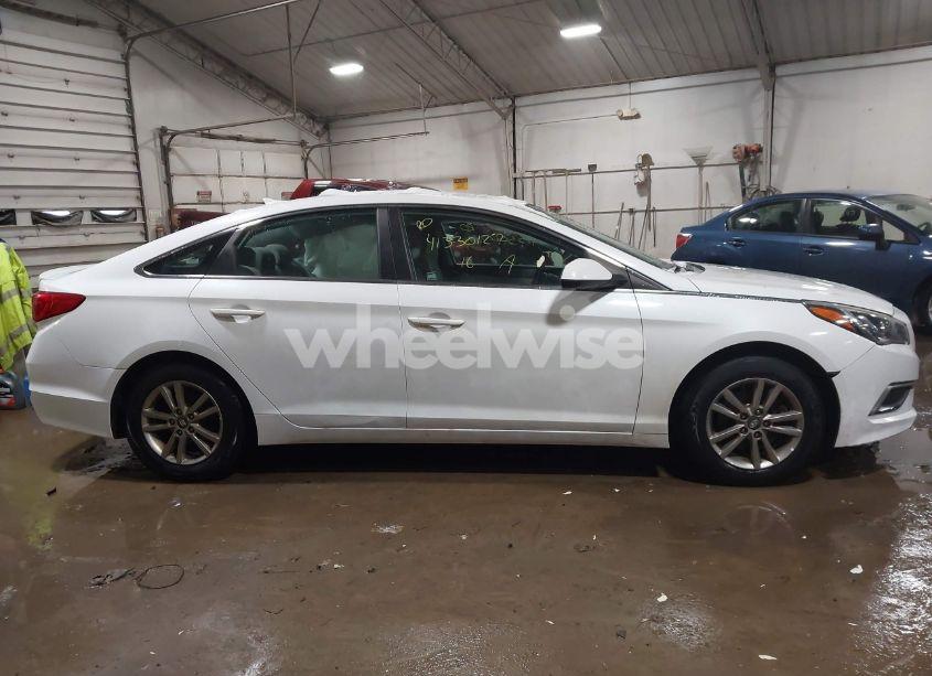 Photo 13 of 2016 Hyundai Sonata SE (VIN 5NPE24AF4GH260585)
