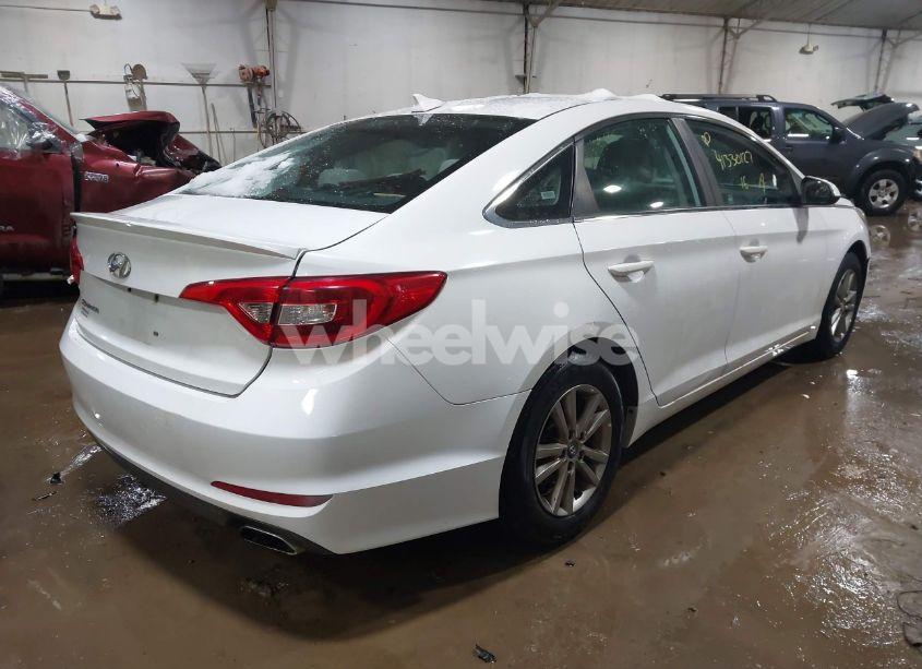 Photo 4 of 2016 Hyundai Sonata SE (VIN 5NPE24AF4GH260585)