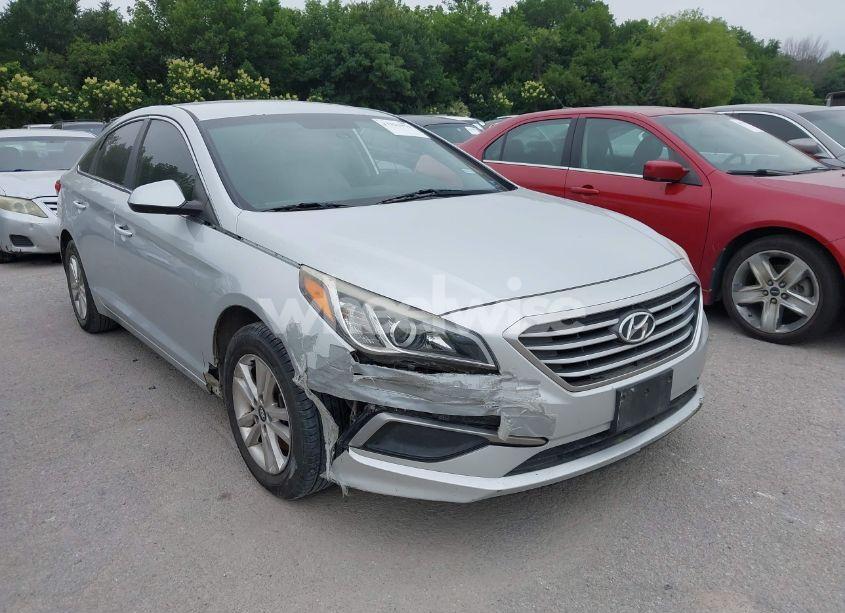 2016 Hyundai Sonata SE (VIN 5NPE24AF4GH264670) main photo