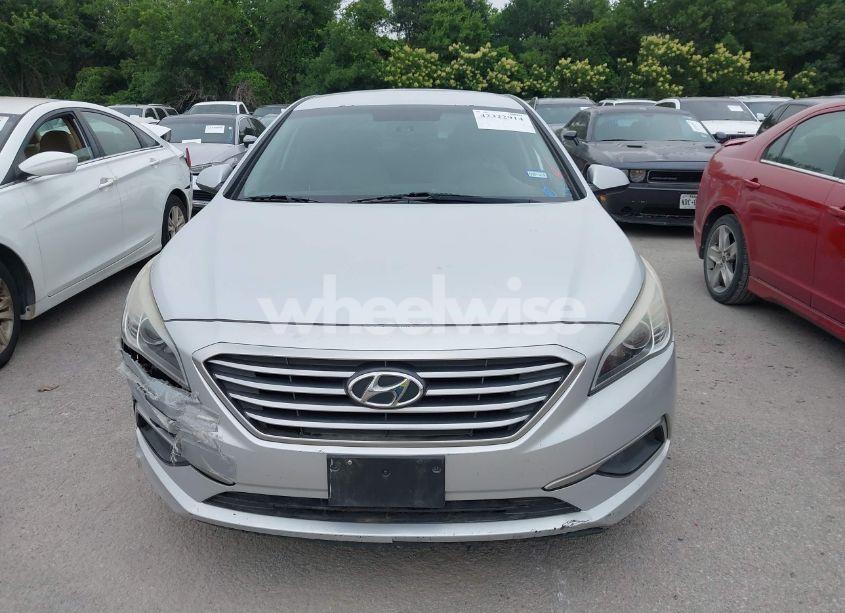 Photo 12 of 2016 Hyundai Sonata SE (VIN 5NPE24AF4GH264670)