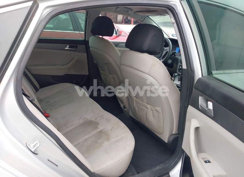 Photo 8 of 2016 Hyundai Sonata SE (VIN 5NPE24AF4GH264670)