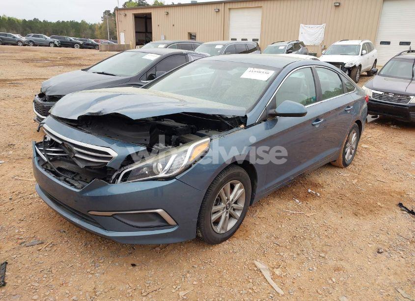 Photo 2 of 2016 Hyundai Sonata SE (VIN 5NPE24AF4GH277693)