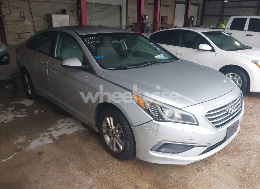 2016 Hyundai Sonata SE (VIN 5NPE24AF4GH280920) main photo