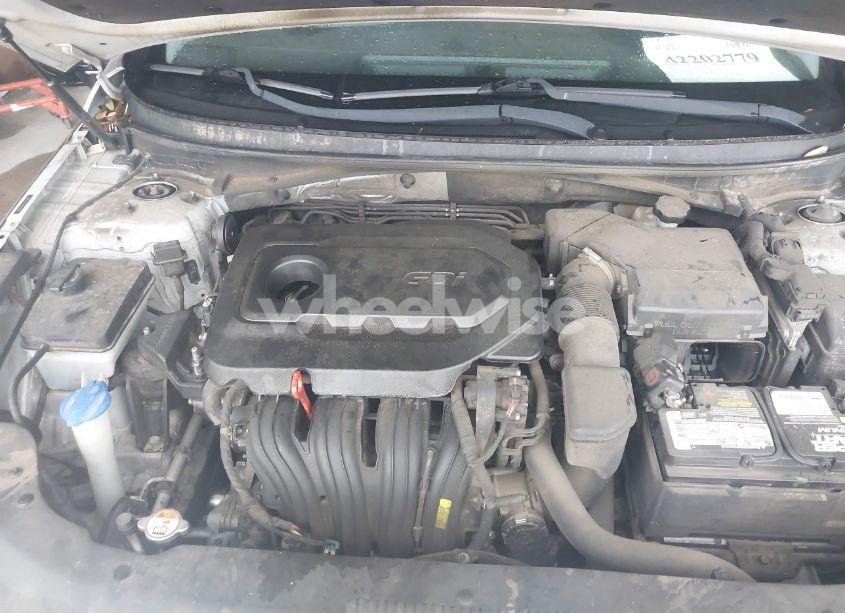 Photo 10 of 2016 Hyundai Sonata SE (VIN 5NPE24AF4GH280920)