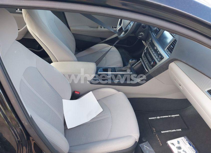 Photo 5 of 2016 Hyundai Sonata SE (VIN 5NPE24AF4GH291044)