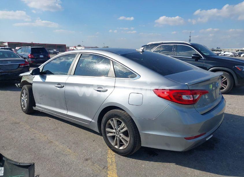 Photo 3 of 2016 Hyundai Sonata SE (VIN 5NPE24AF4GH295952)