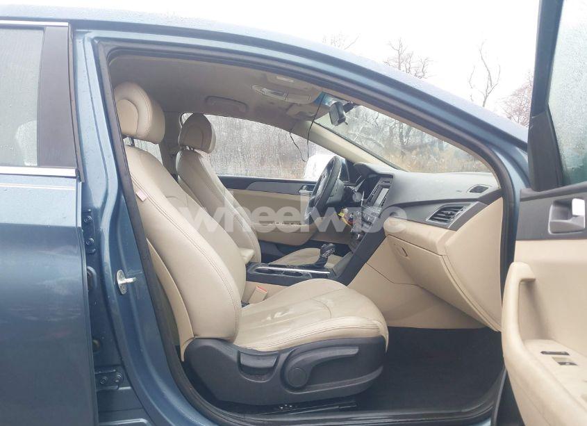 Photo 5 of 2016 Hyundai Sonata SE (VIN 5NPE24AF4GH313740)