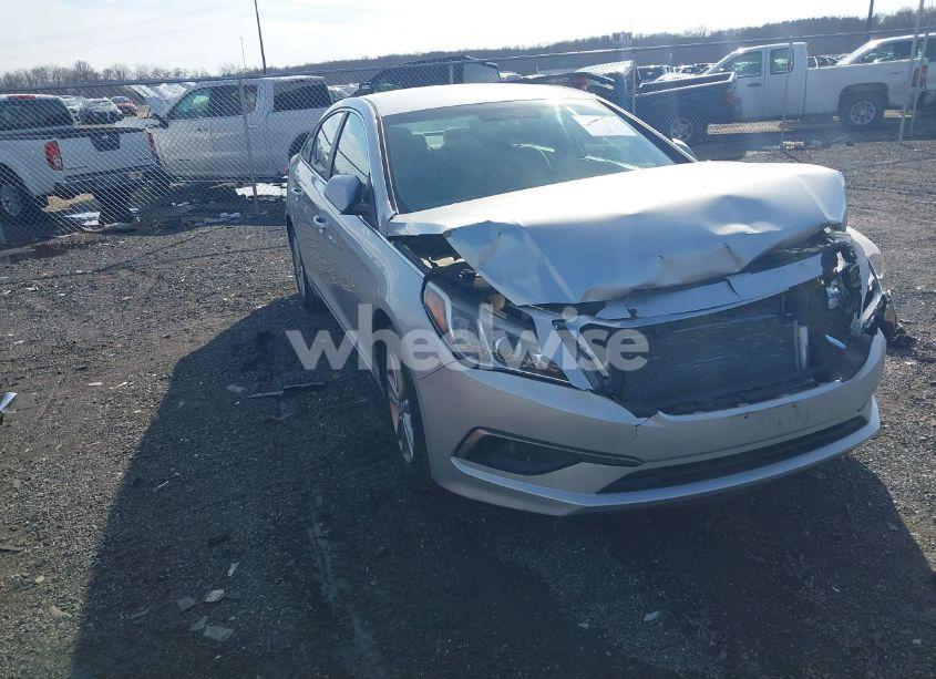 2016 Hyundai Sonata SE (VIN 5NPE24AF4GH314516) main photo