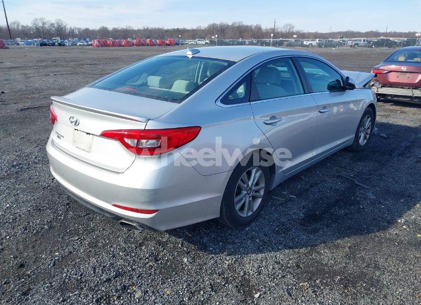 Photo 4 of 2016 Hyundai Sonata SE (VIN 5NPE24AF4GH314516)