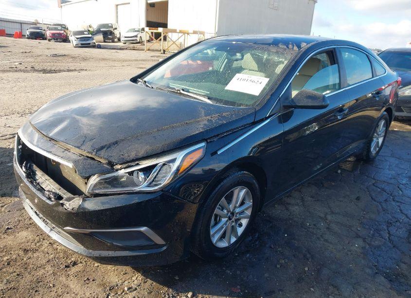 Photo 2 of 2016 Hyundai Sonata SE (VIN 5NPE24AF4GH315360)