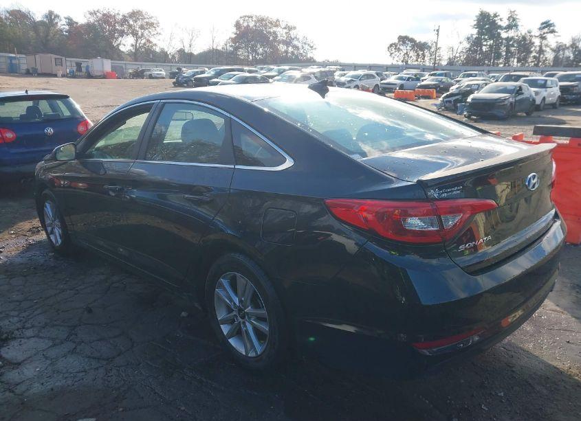 Photo 3 of 2016 Hyundai Sonata SE (VIN 5NPE24AF4GH315360)