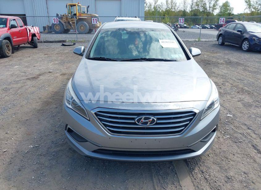 Photo 12 of 2016 Hyundai Sonata SE (VIN 5NPE24AF4GH318145)