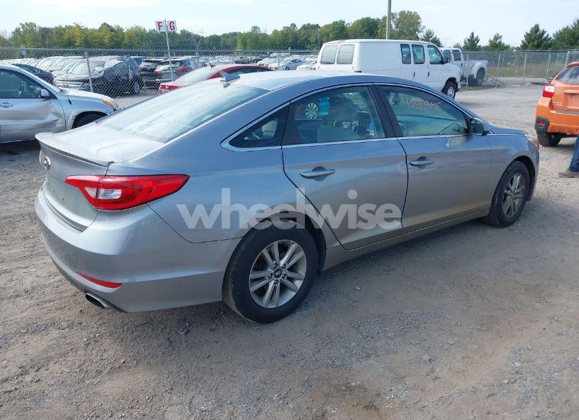 Photo 4 of 2016 Hyundai Sonata SE (VIN 5NPE24AF4GH318145)