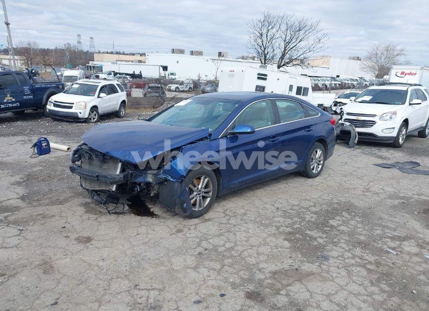 Photo 2 of 2016 Hyundai Sonata SE (VIN 5NPE24AF4GH322549)