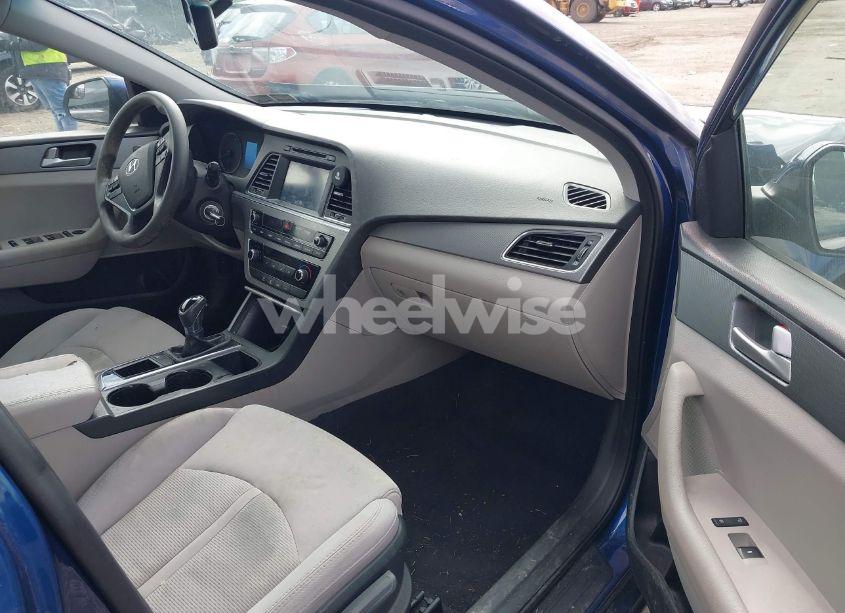 Photo 5 of 2016 Hyundai Sonata SE (VIN 5NPE24AF4GH322549)