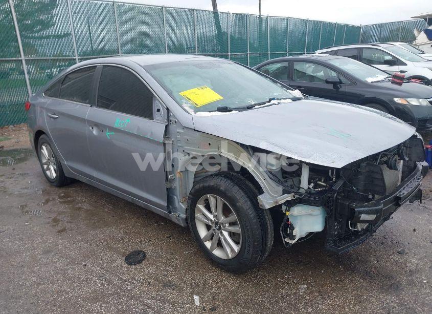 2016 Hyundai Sonata SE (VIN 5NPE24AF4GH338802) main photo